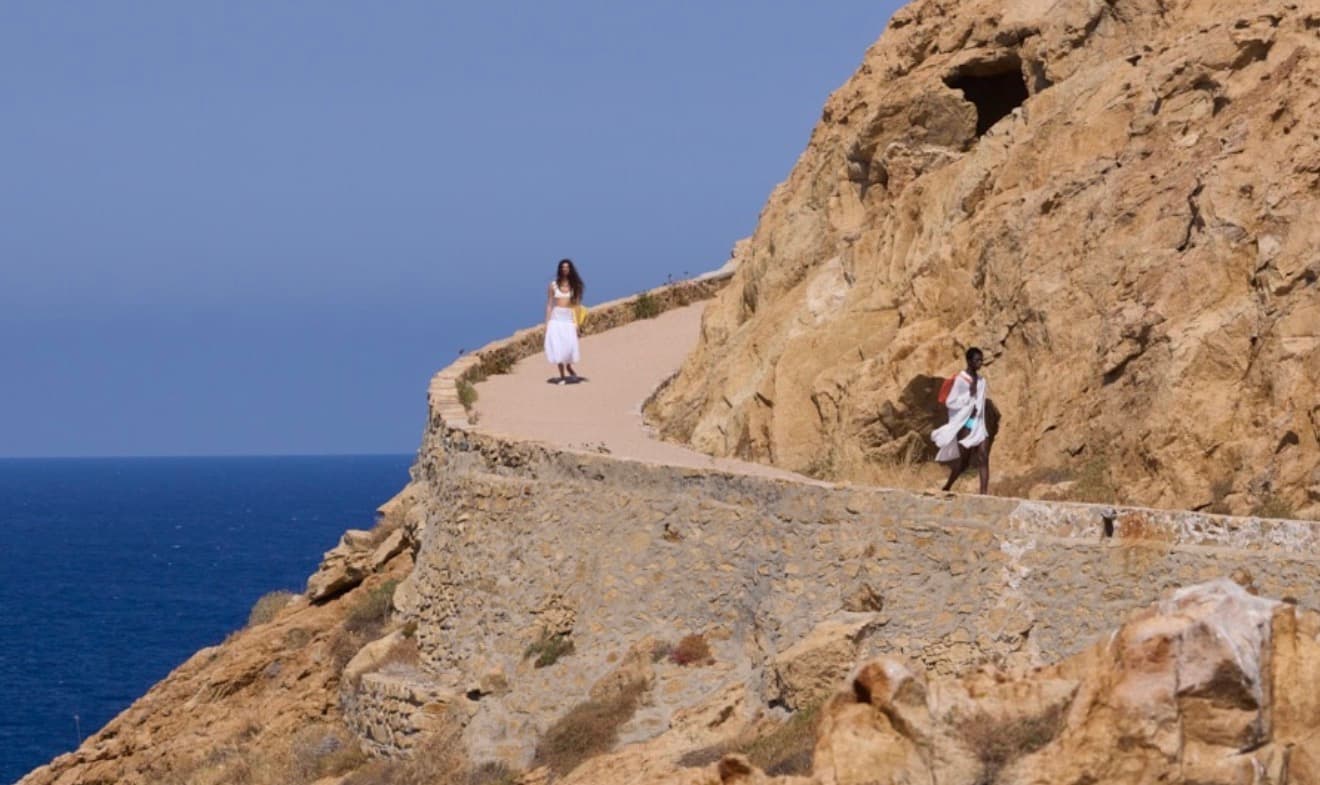 Défilé Jacquemus en Corse
