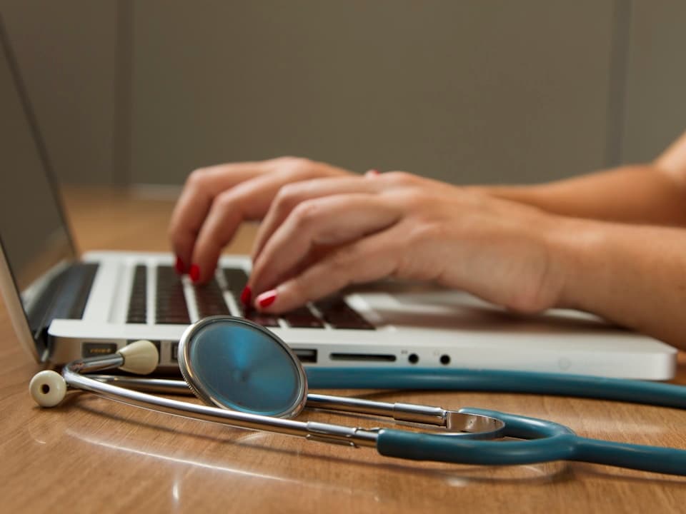 Google veut faire de l’IA votre coach santé permanent : voici comment