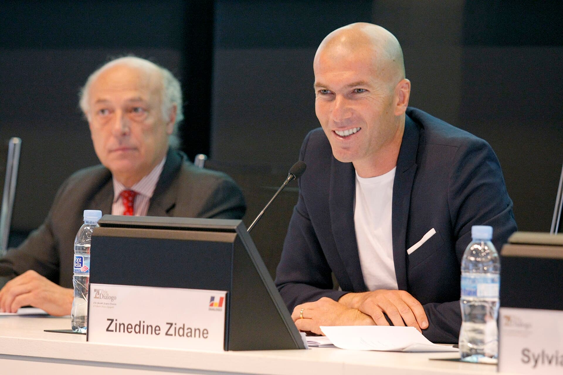 Zidane nommé sélectionneur des Bleus