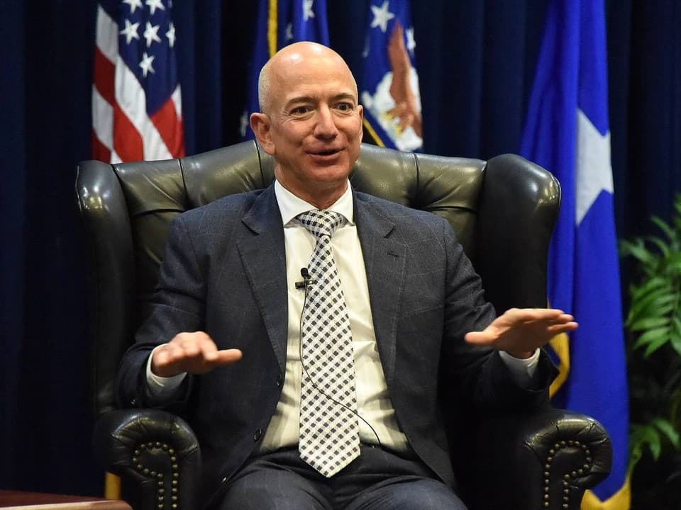 Jeff Bezos devient actionnaire du FC Liverpool