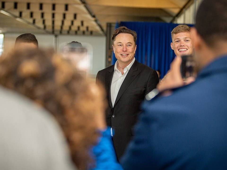 Elon Musk prépare un emprunt géant de 40 milliards pour l’IA