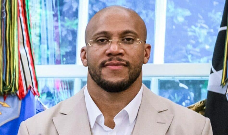 UFC : Ciryl Gane devient le premier Français champion à la Maison Blanche