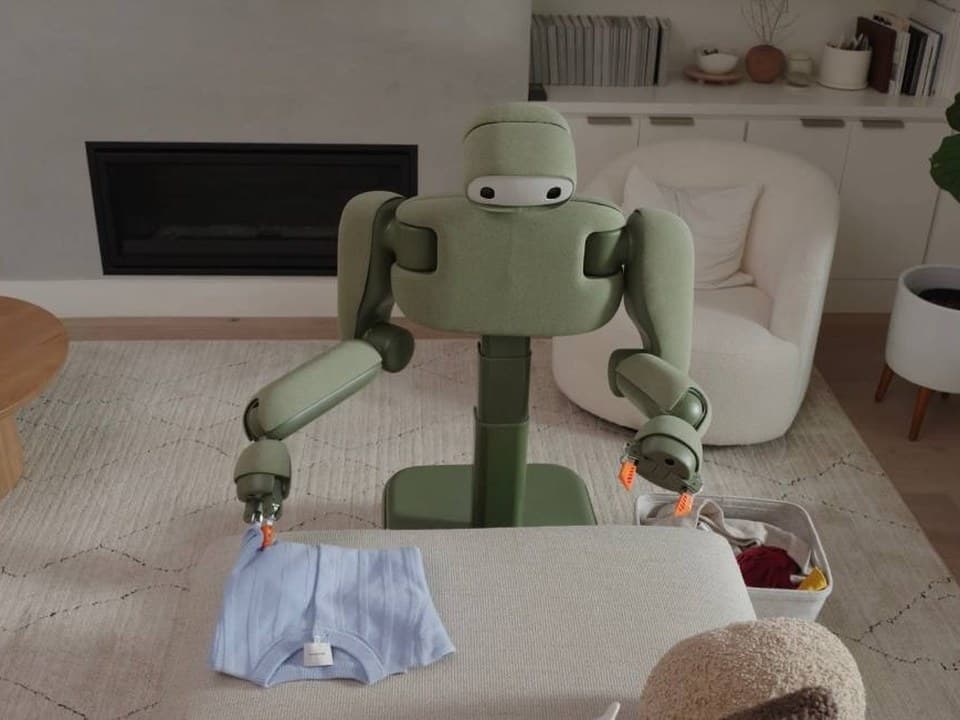 Isaac 1 : ce robot fait votre lessive, range votre chambre et fait votre lit