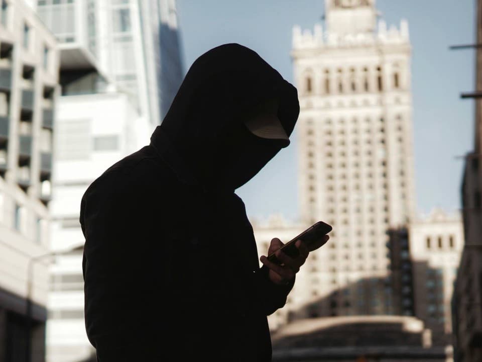 Des escrocs piégés pendant des heures par une IA